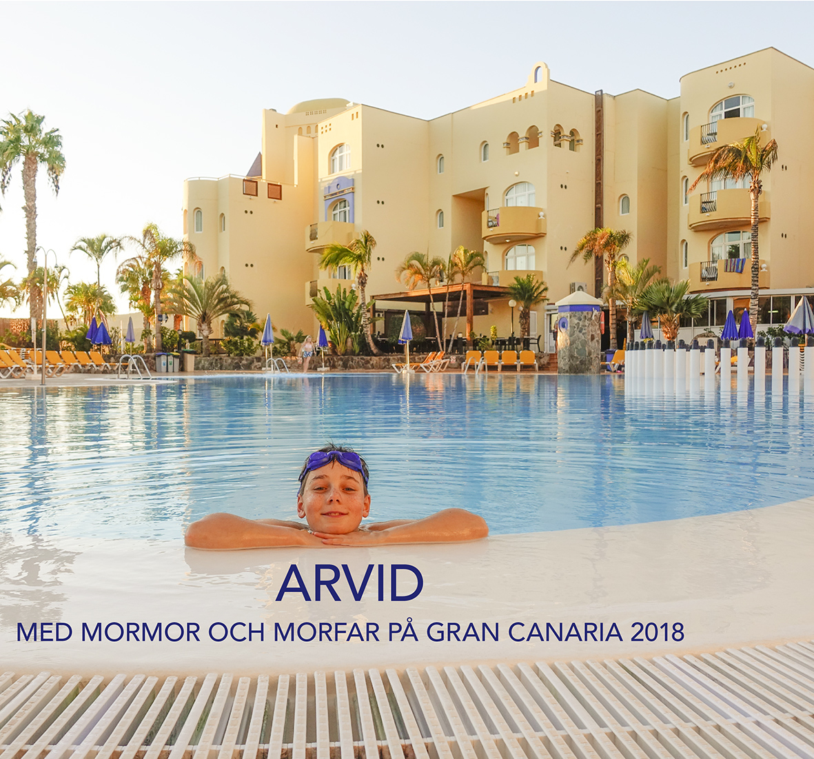 Arvid med mormor och morfar på Gran Canaria