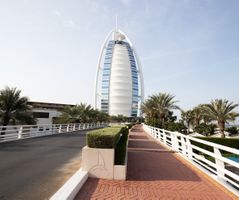 Burj Al Arab, exteriör